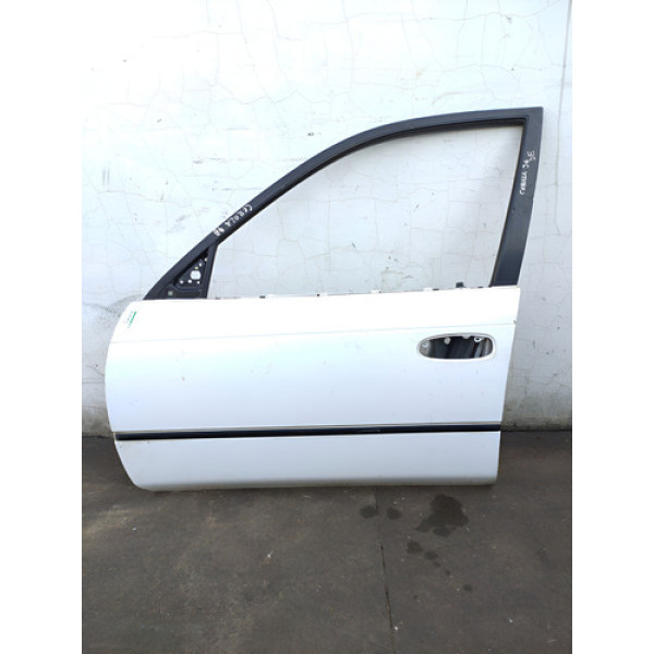 Porta Dianteira Esquerda Toyota Corolla 98  Dianteira Direito Branco