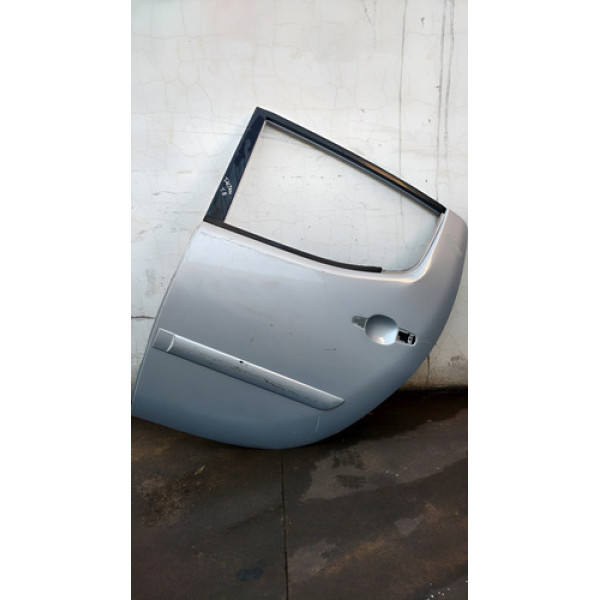 Porta T.e. Mitsubishi Triton Detalhe Traseira Esquerdo Prateado