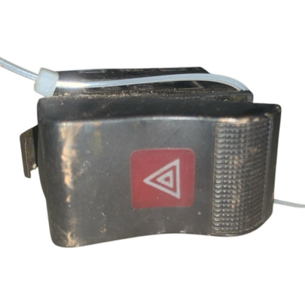 Botão Pisca Alerta Interruptor Quantu Vw Santana 1991 A 1998