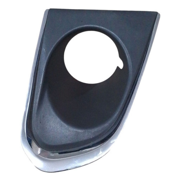 Moldura Farol Milha Direito Gm Tracker Ltz 1.8 2015 