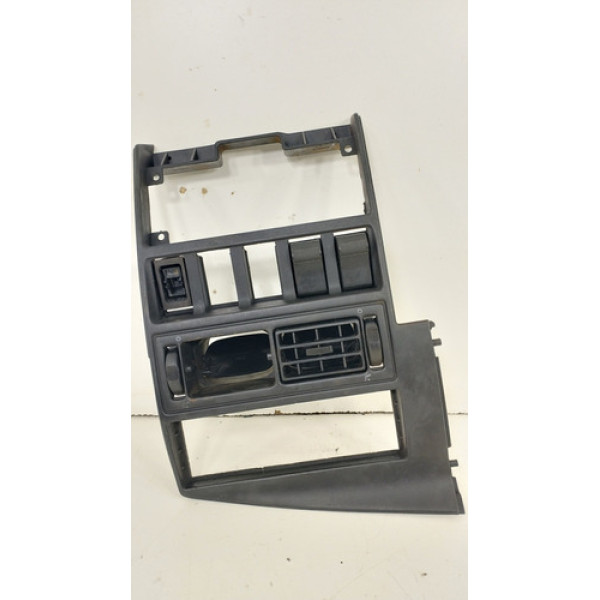 Moldura Painel Central Volkswagen Santana Cód 3258570602